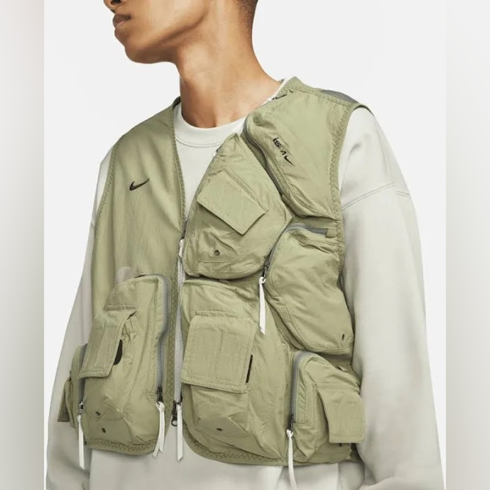 Nike iSPA utility vest. Size small